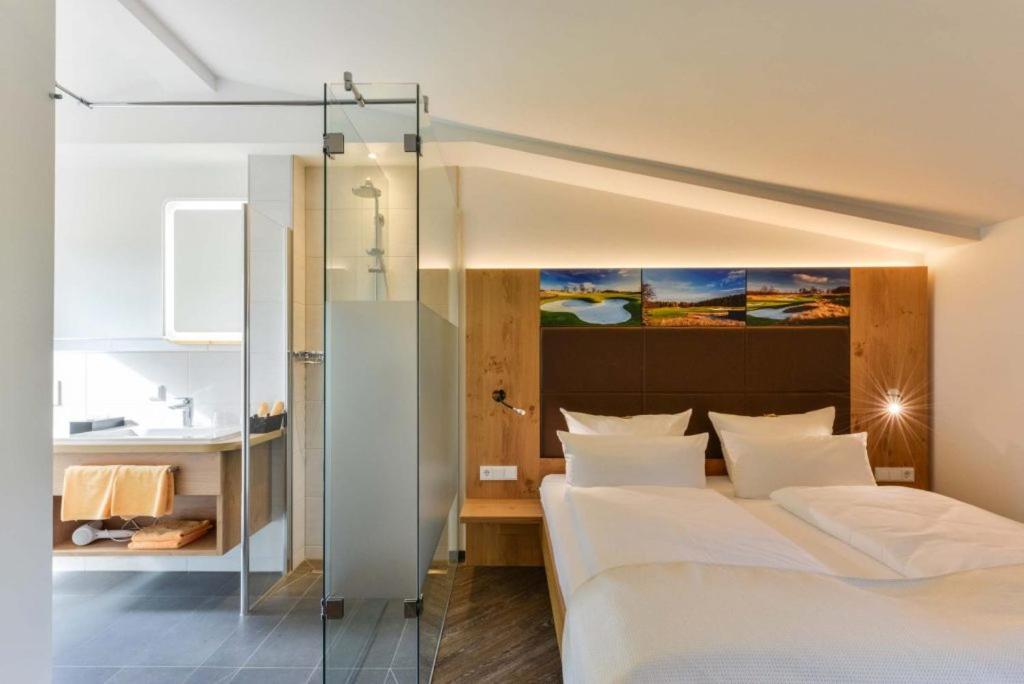 Hotel & Golfrestaurant Gut Wissmannshof Staufenberg  외부 사진